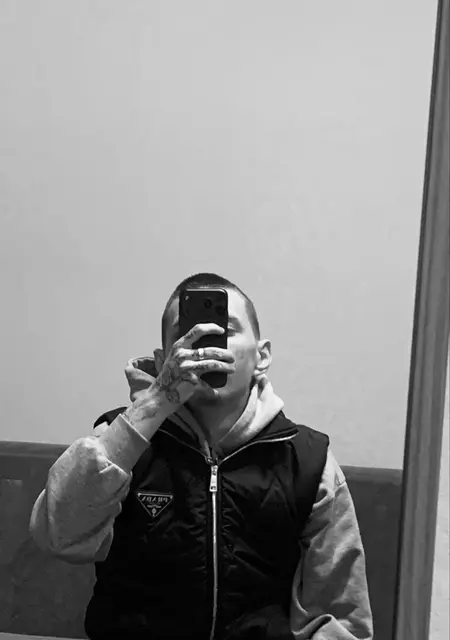 Я Дмитрий, 20, из Иркутска, ищу знакомство для общения