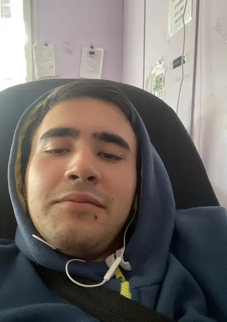 Я Марсель, 24, из Пыти-Ях, ищу знакомства без обязательств