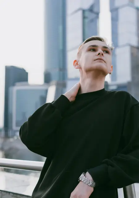 Я Тим, 20, из Краснодара, ищу знакомства без обязательств