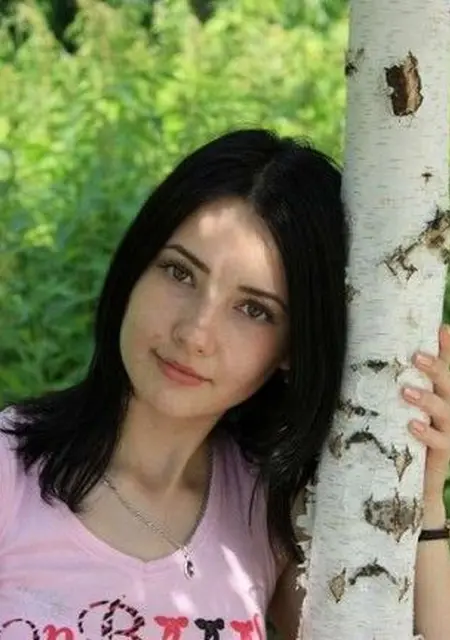 Алёна из Иванова, мне 27, познакомлюсь для вирта