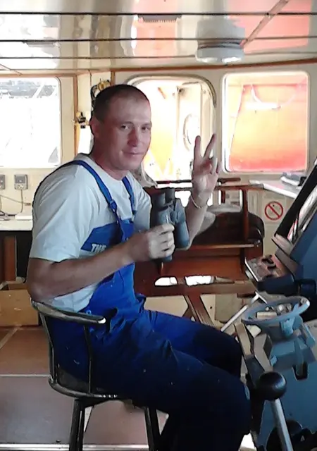 Тёма из Балакова, ищу на сайте знакомства на одну ночь