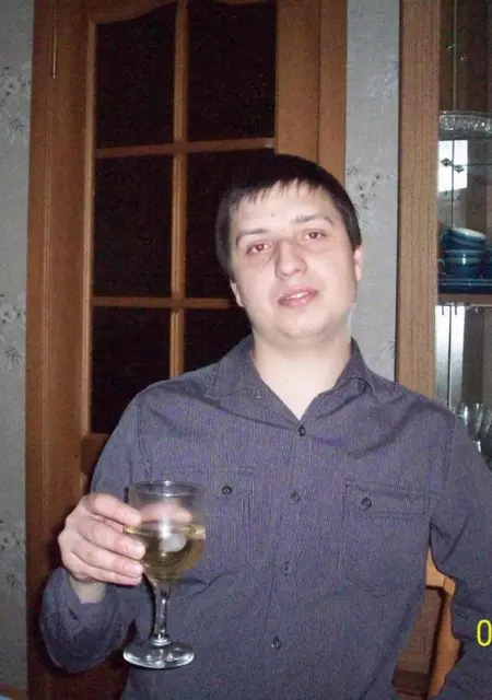 Я Илья, 37, из Кирова, ищу знакомства без обязательств