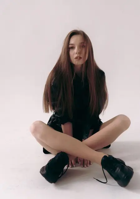 Юля з Чернівців, шукаю на сайті вірт