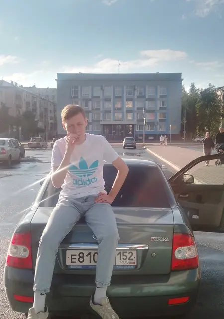 Я Александр, 19, знакомлюсь на одну ночь в Ульяновске