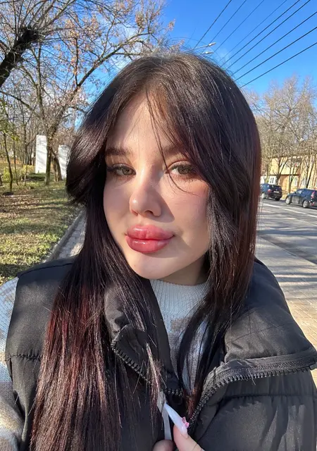 Каролина из Курска, мне 21, познакомлюсь для совместных путешествий