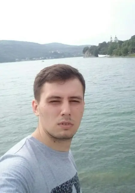 Денис из Крымска, ищу на сайте знакомства на одну ночь