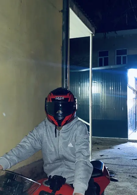 Я Боря, 20, из Красногорска, ищу знакомства на одну ночь