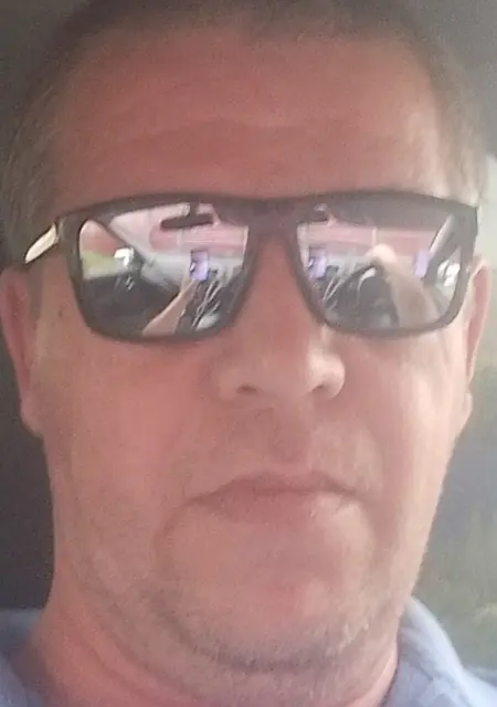 Я Александр, 45, знакомлюсь для дружбы в Омске