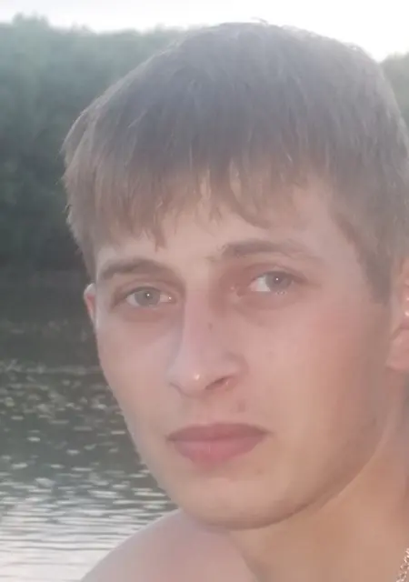 Тошик из Холмска, ищу на сайте знакомства на одну ночь