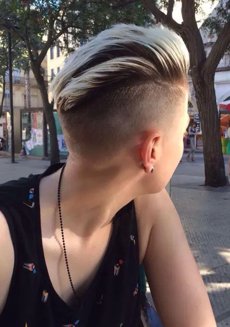 Татьяна из Златоуста, мне 28, познакомлюсь для приятного времяпровождения