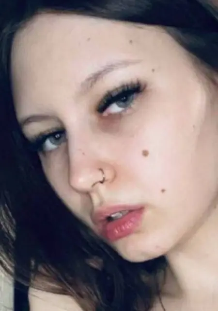Я Ания, 19, из Новосибирска, ищу знакомство для дружбы