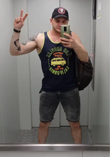 Я Андрей, 38, знакомлюсь для совместных путешествий в Тольятти