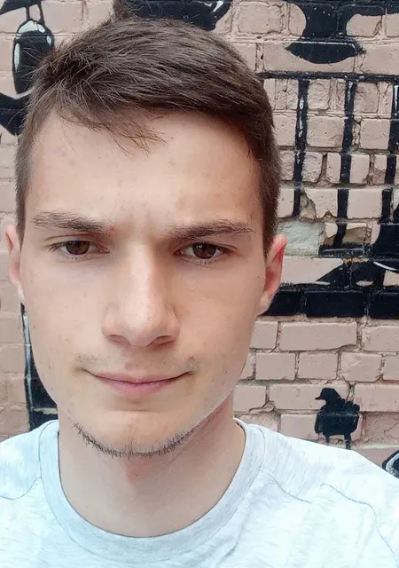 Я Дима, 23, из Харькова, ищу знакомства без обязательств