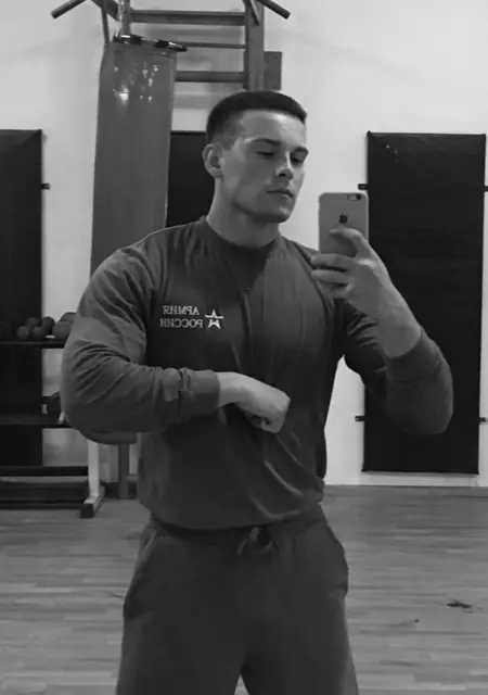 Я Зевс, 25, из Нового Уренгоя, ищу знакомства без обязательств