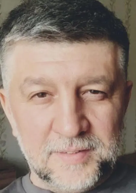 Артур из Корсакова, ищу на сайте знакомства без обязательств