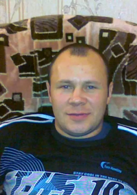 Я Валера, 46, из Валдая, ищу знакомства без обязательств