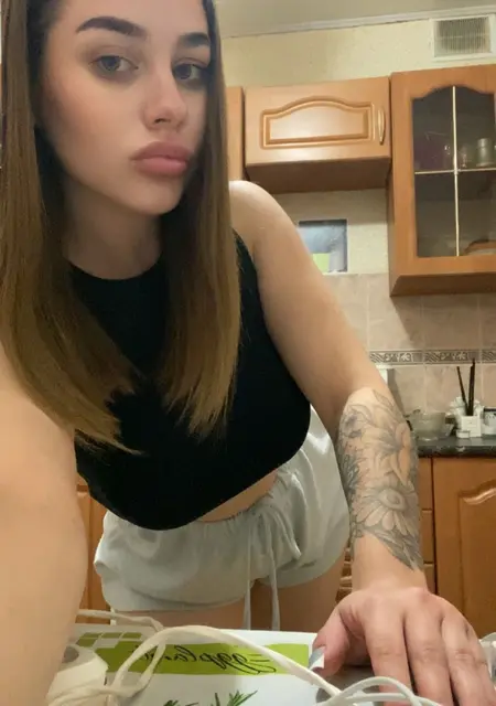 Я Эвелина, 23, из Брянска, ищу знакомство для вирта