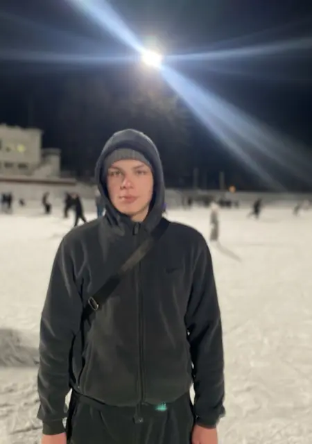 Илья из Ульяновска, мне 18, познакомлюсь на одну ночь