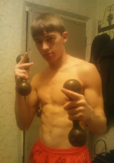 Я Aleksey, 31, из Братска, ищу знакомства без обязательств