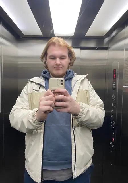 Михаил из Кирова, мне 20, познакомлюсь на одну ночь