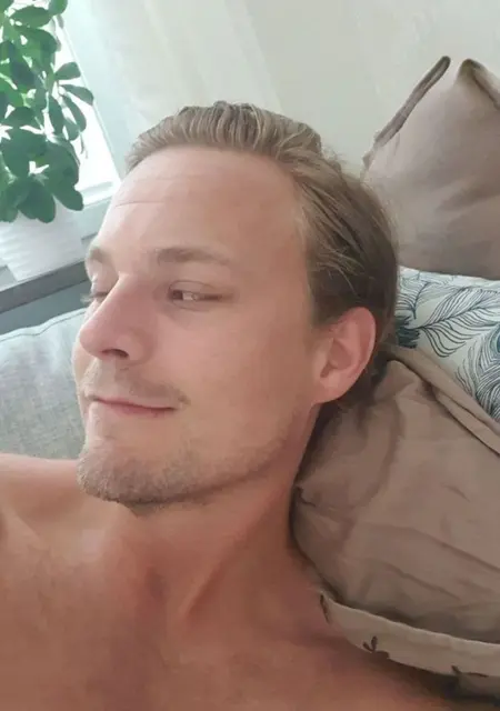 Я Btm Tjugosex, 28, из Стокгольма, ищу знакомство