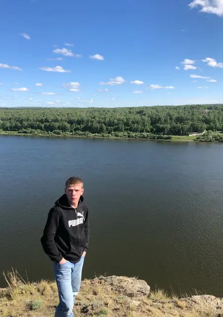 Илья из Гукова, ищу на сайте знакомства на одну ночь