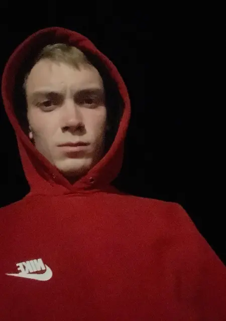 Я Сергей, 24, из Барнаула, ищу знакомство для общения