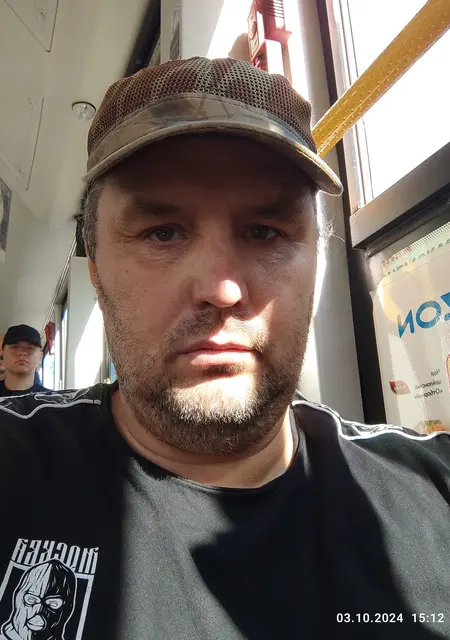 Я Андрей, 41, из Владивостока, ищу знакомства на одну ночь