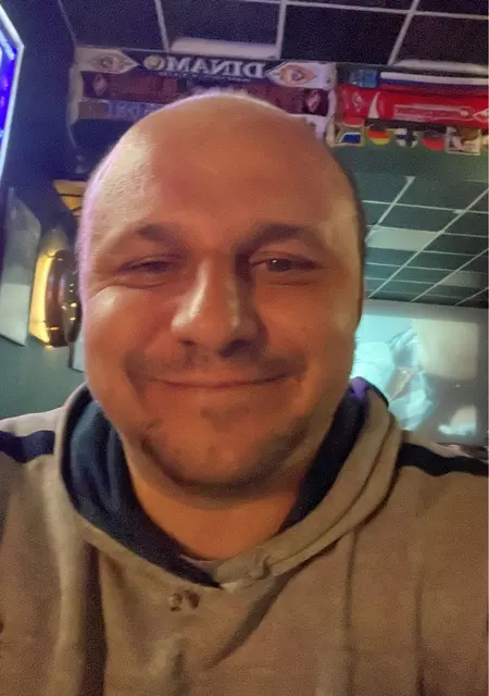 Илья из Москвы, мне 39, познакомлюсь для дружбы