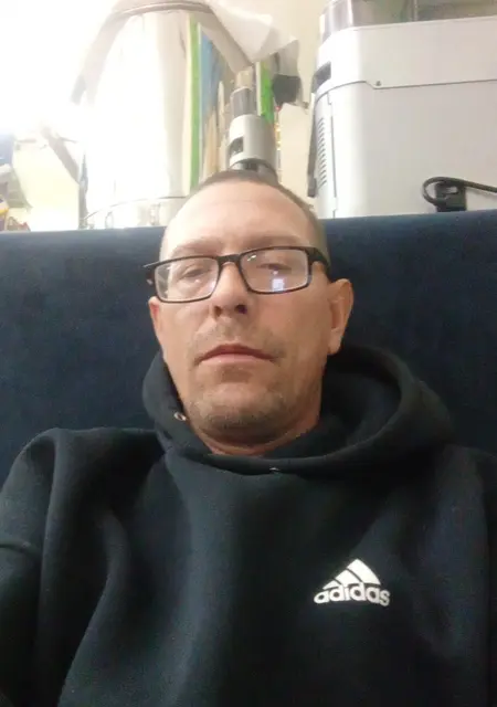 Дмитрий из Санкт-Петербурга, мне 44, познакомлюсь на одну ночь