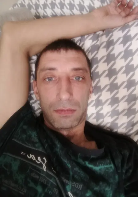 Рональдо из Барнаула, ищу на сайте знакомства на одну ночь