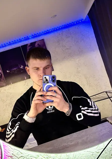 Максим из Ижевска, мне 26, познакомлюсь для постоянных отношений