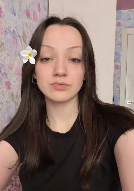 Алиса из Коврова, ищу на сайте общение