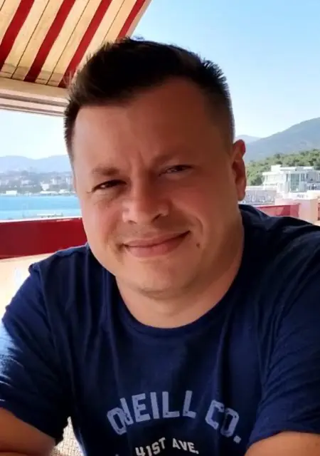 Я Максим, 41, из Москвы, ищу знакомство для вирта