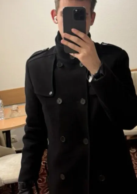 Я Артём, 23 років, знайомлюсь для постійних стосунків у Маріуполі