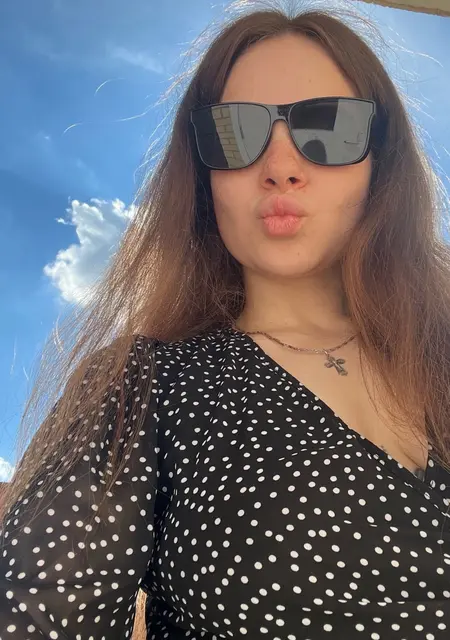 Я Света, 25, из Ярцева, ищу знакомство для приятного времяпровождения