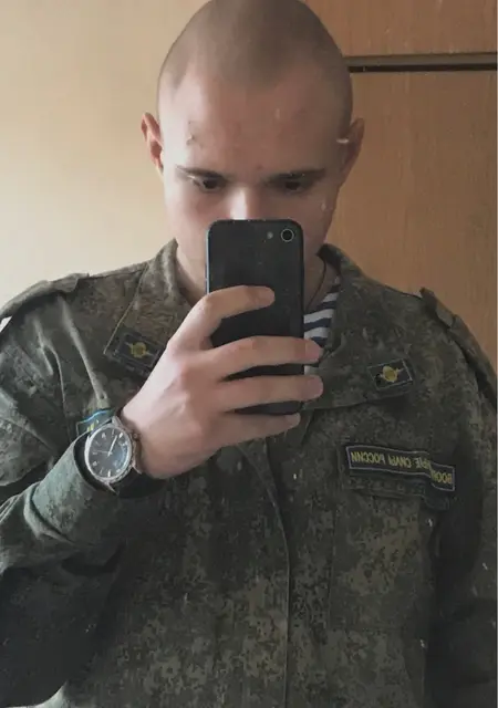 Роман из Воронежа, мне 19, познакомлюсь для открытые отношения