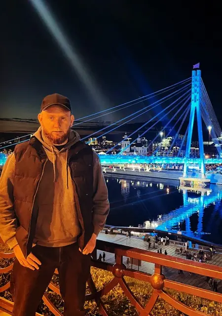 Влад из Екатеринбурга, ищу на сайте постоянные отношения