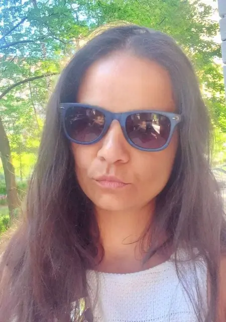 Я Вика, 36, из Москвы, ищу знакомство для приятного времяпровождения