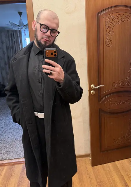 Александр из Нижневартовска, мне 27, познакомлюсь для приятного времяпровождения