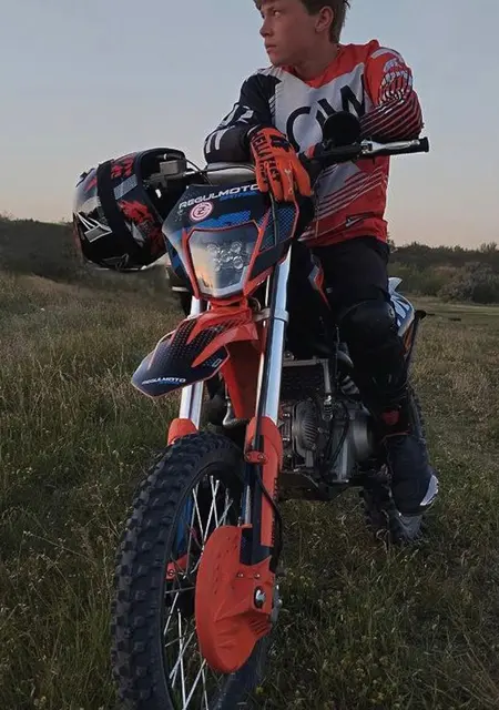 Николай из Кызыла, мне 25, познакомлюсь для постоянных отношений