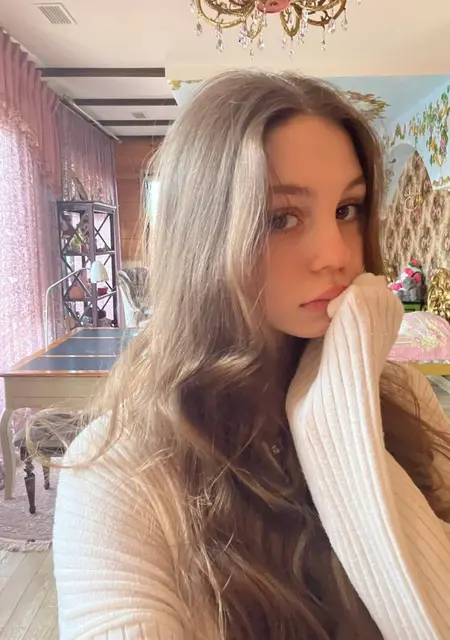 Я Настя, 24, из Назарова, ищу знакомства на одну ночь