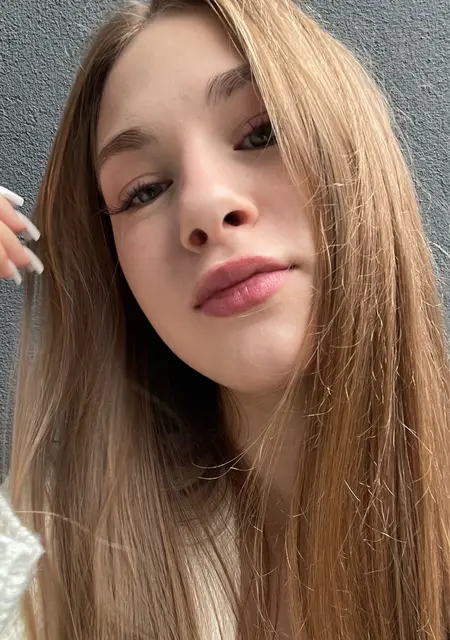 Я Муся, 19, из Москвы, ищу знакомство для открытые отношения