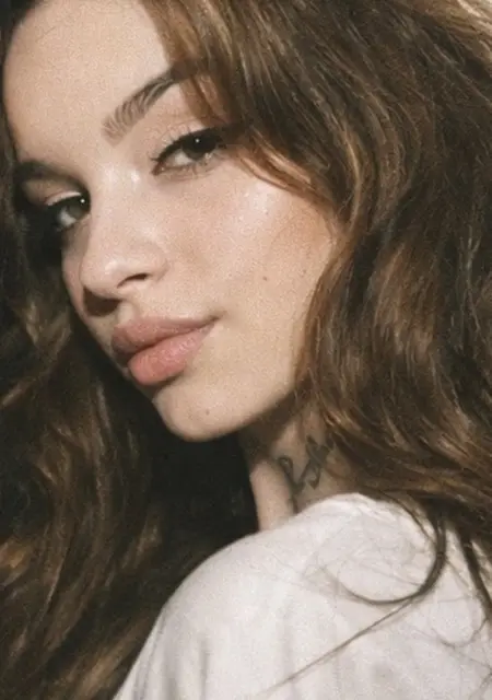 Я Лера, 26, из Стрежевого, ищу знакомства без обязательств