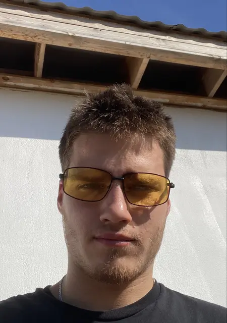 Я Максим, 22, из Апрелевки, ищу знакомство для совместных путешествий