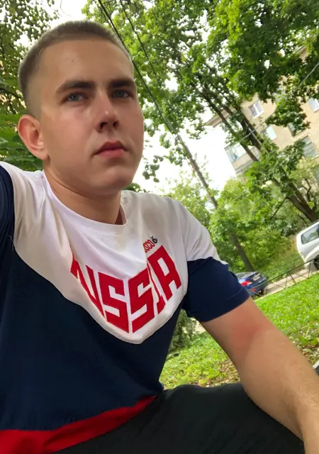 Виктор из Брянска, мне 20, познакомлюсь для постоянных отношений