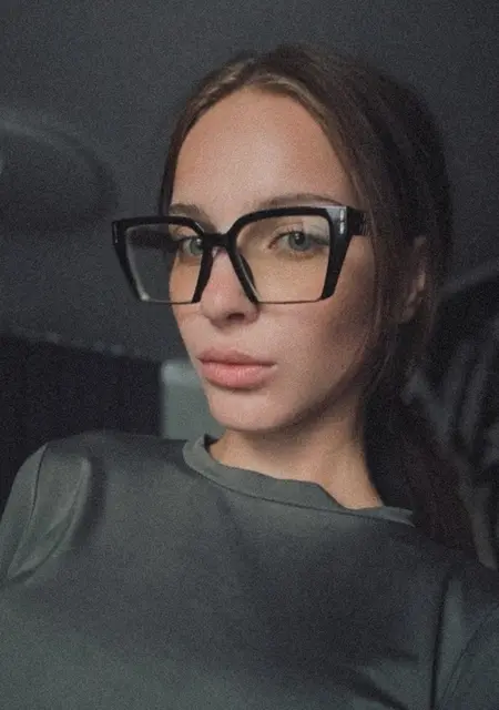 Я Александра, 18, знакомлюсь для приятного времяпровождения в Новосибирске