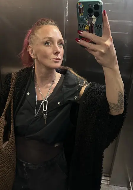 Я Дарина, 40, знакомлюсь для приятного времяпровождения в Санкт-Петербурге
