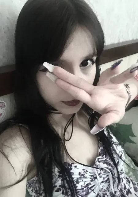 Диана из Екатеринбурга, мне 20, познакомлюсь для вирта