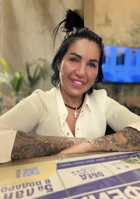 Я Виктория, 45, из Санкт-Петербурга, ищу знакомство для общения